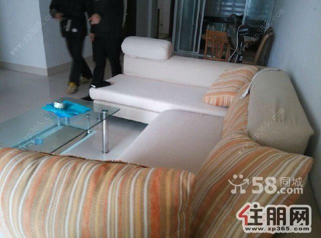 凤岭北《裕丰英伦》3室2厅89平米中等装