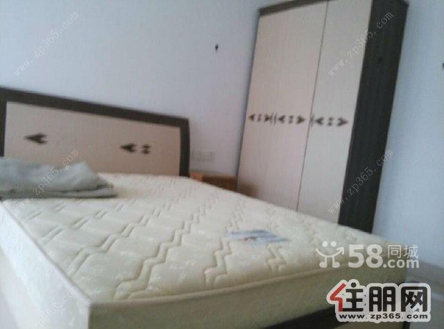 凤岭北《裕丰英伦》3室2厅89平米中等装