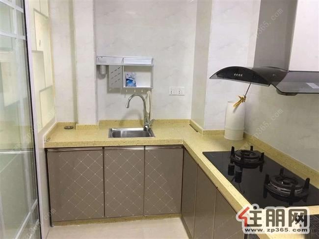 三千城1700元3室2厅2卫***修小区安静,低价出租