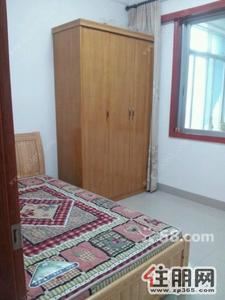 秀安路-嘉州华都1300元1室1厅1卫中装