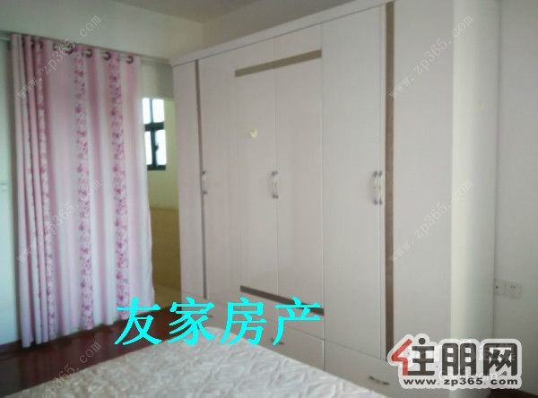 维多利亚1600元3室2厅1卫精装