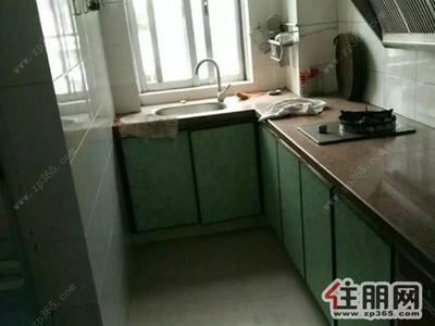 安吉大道-棕榈湾对面万秀小区三房出租家具配齐