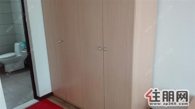 天赐花园2200元3室2厅2卫中装