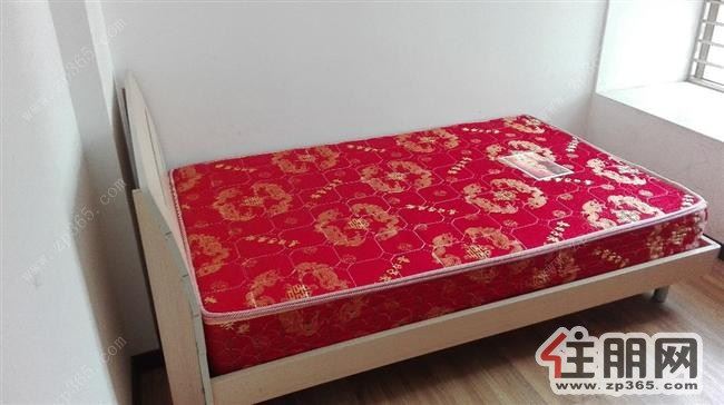 天赐花园2200元3室2厅2卫中装