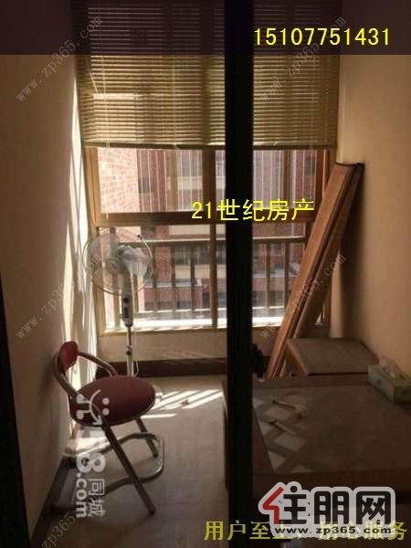 奥利华园1800元3室2厅2卫精装