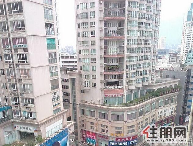 市中心五星街金运来大厦出门就能吃喝