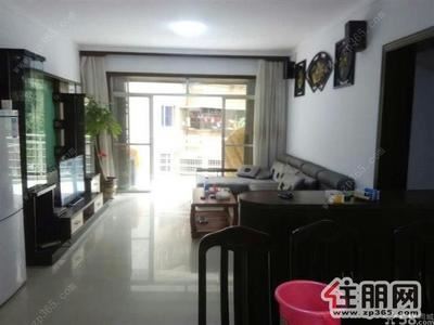 青秀区，民歌湖畔城市花园小区精装三房环境舒适