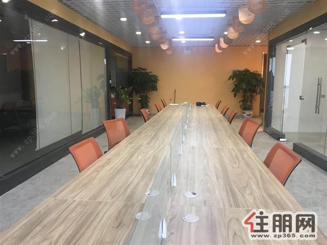 青秀万达广场高端高层《165平***》《带办公用具》有钥匙