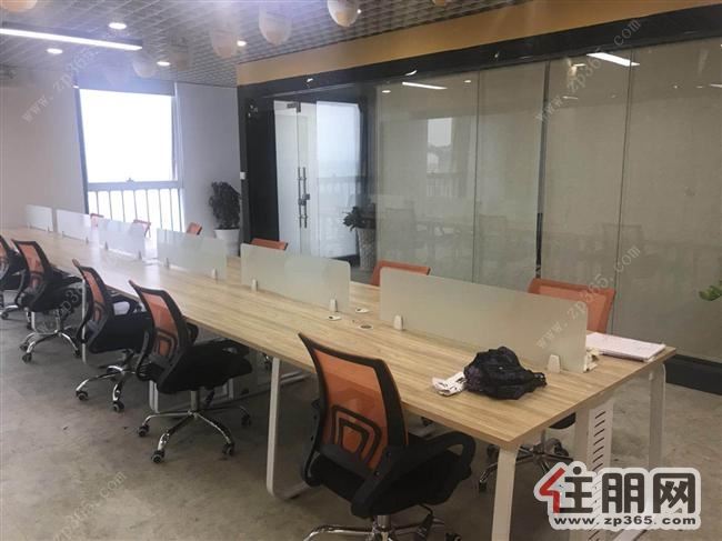 青秀万达广场高端高层《165平***》《带办公用具》有钥匙