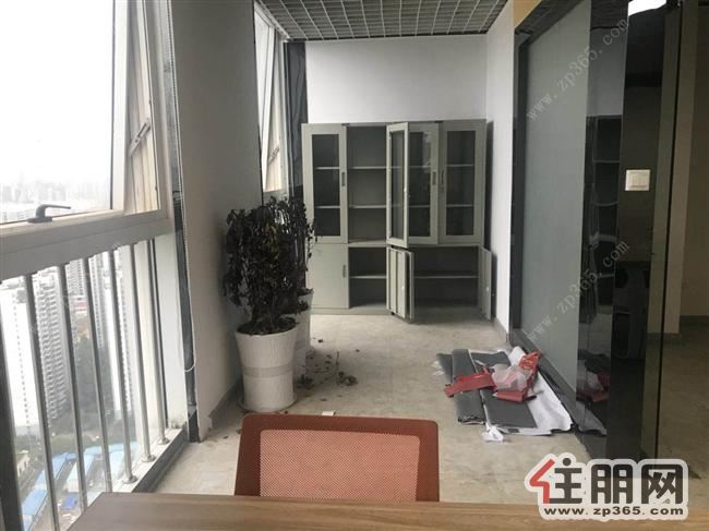 青秀万达广场高端高层《165平***》《带办公用具》有钥匙