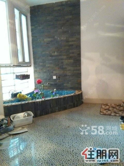 长湖路香格里拉花园3室2厅143平米中等