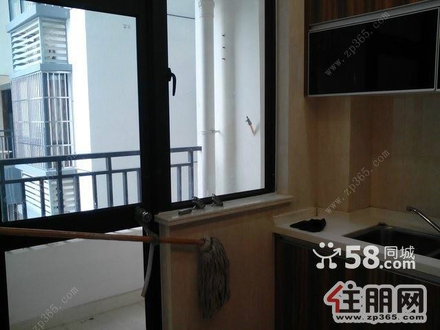 信地伴云居空房,3000元3室2厅2卫精