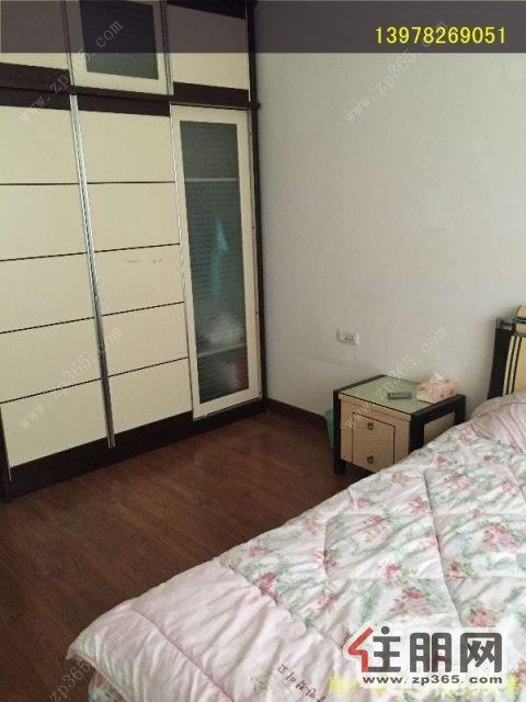 人民医院南亚恒大华润精装三房2500元/