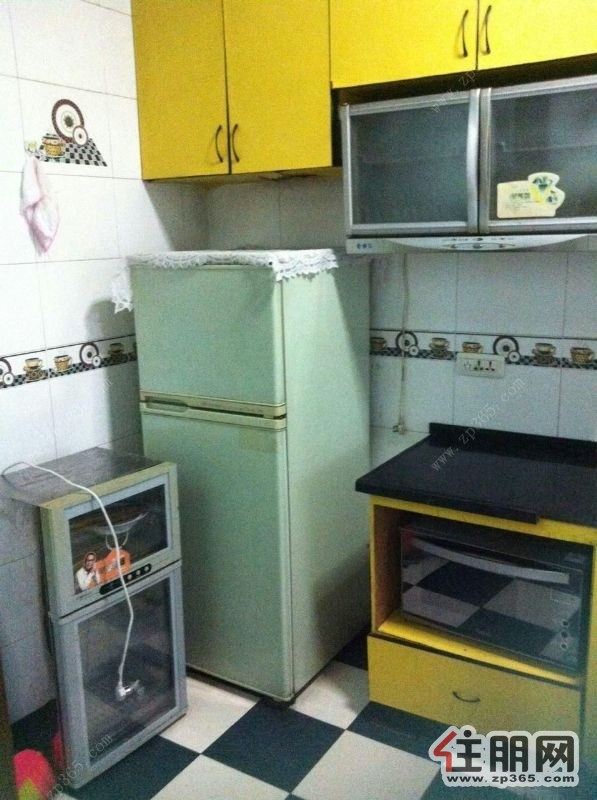 柳北柳锌小区3室2厅120平米简单装修押