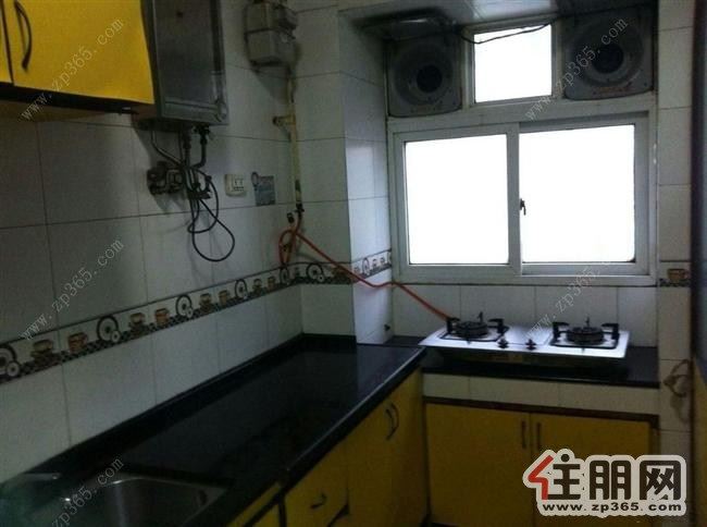 柳北柳锌小区3室2厅120平米简单装修押