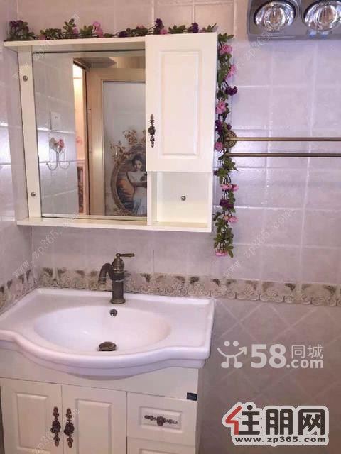 西湖新天地2300元3室2厅1卫精