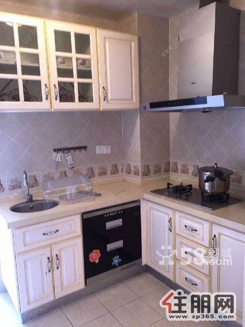 西湖新天地2300元3室2厅1卫精