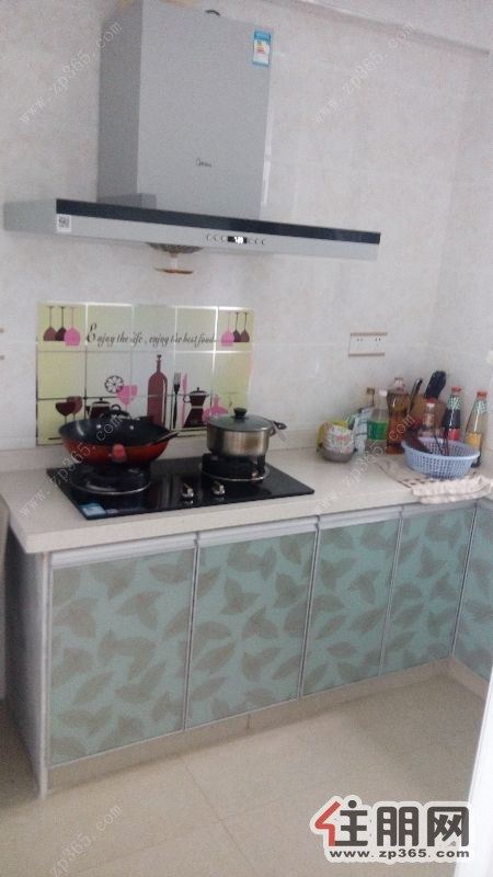 良基雅苑2400元3室2厅2卫普通