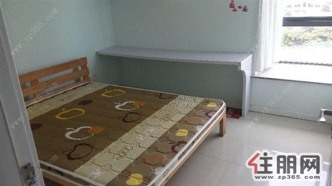 海辰国际1800元2室1厅1卫普通