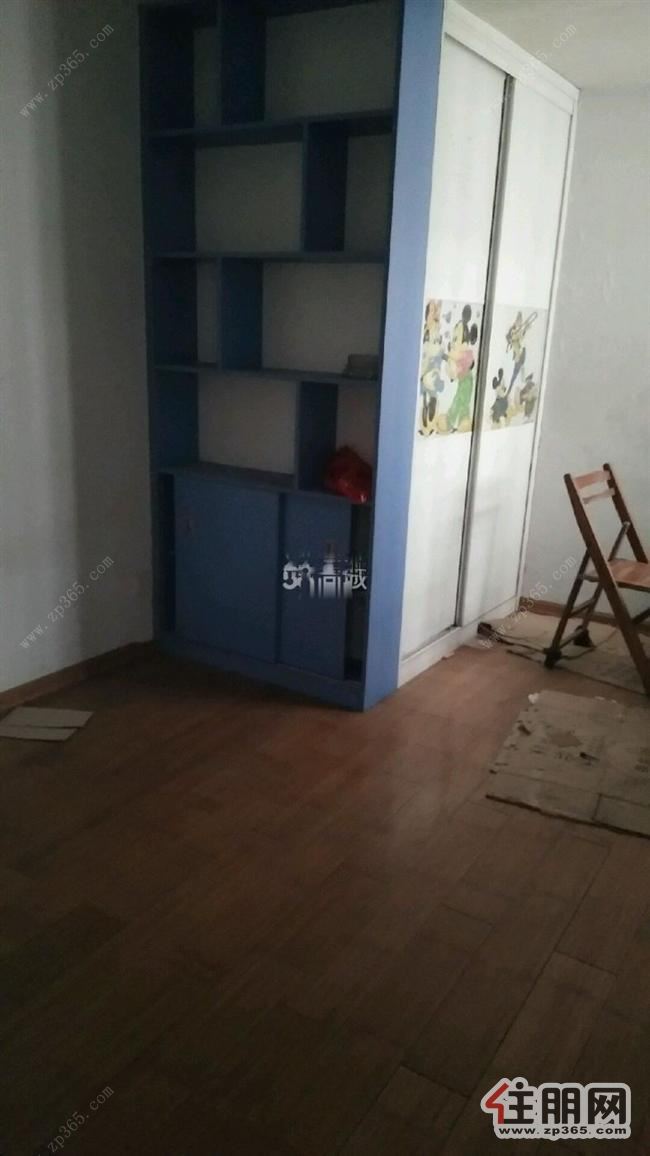 世纪经典1600元3室2厅2卫,交通便利!