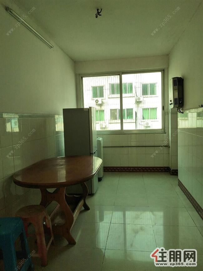 家具家电全齐,荷城新苑1400元3室2厅1卫中装,拎包即住!