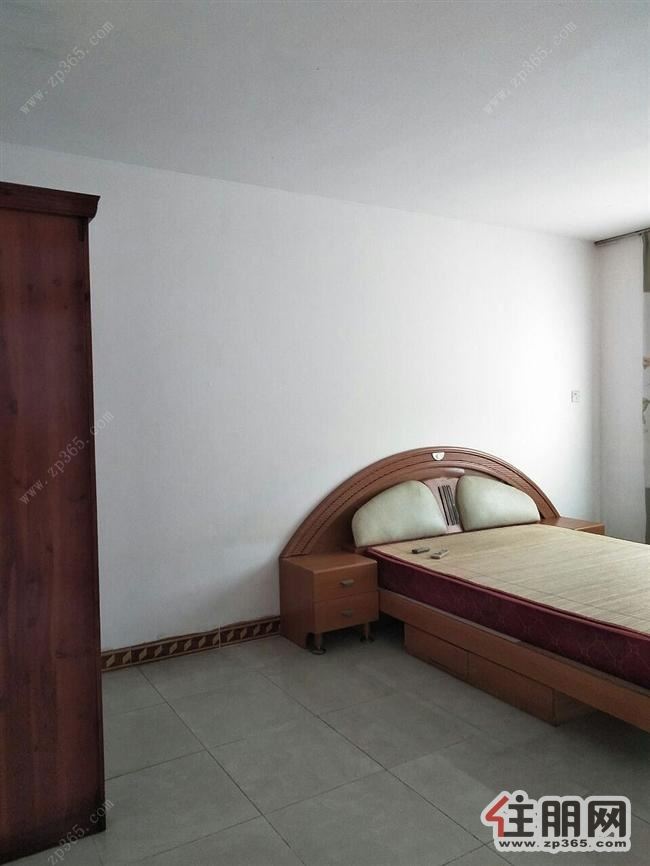 家具家电全齐,荷城新苑1400元3室2厅1卫中装,拎包即住!