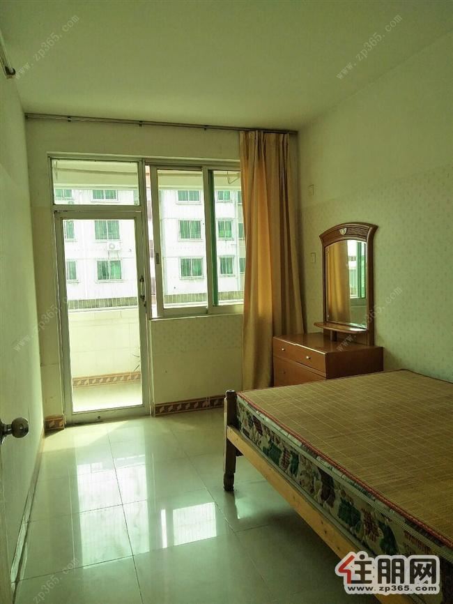 家具家电全齐,荷城新苑1400元3室2厅1卫中装,拎包即住!