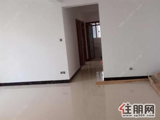 唐人街3室2厅1卫