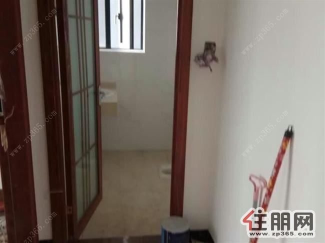 唐人街3室2厅1卫