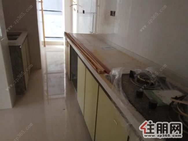 唐人街3室2厅1卫