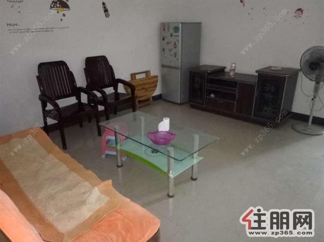 急租市中心1房1厅拎包入住。家电家具齐全