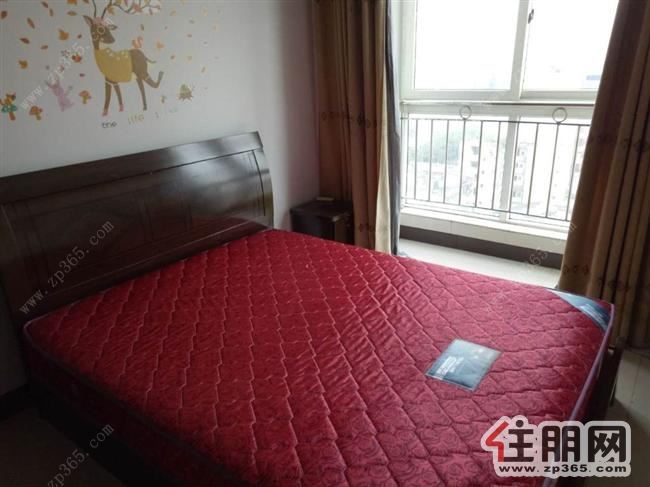 急租市中心1房1厅拎包入住。家电家具齐全