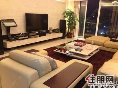 青秀区，荣和大地2600元3室1厅2卫精装修，家