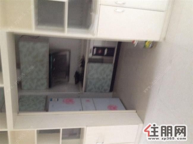 广场丽园1100元2室2厅1卫普通