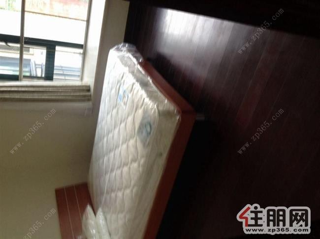 广场丽园1100元2室2厅1卫普通