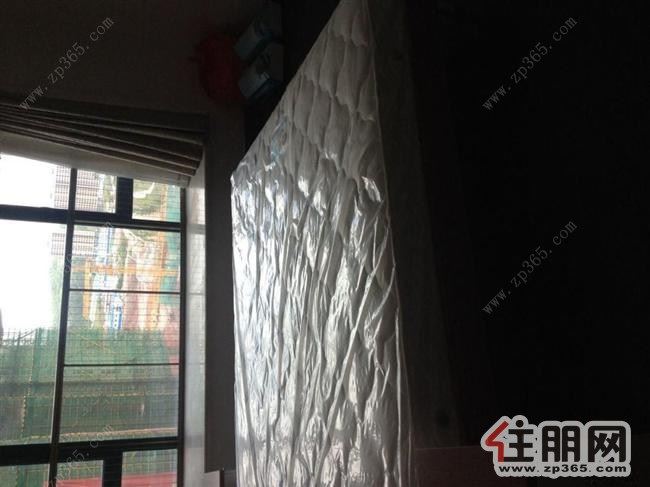 广场丽园1100元2室2厅1卫普通