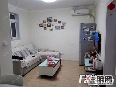 秀安路-3房精修月租2000家电家具齐全