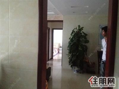 海城区-桐洋家园2300元3室2厅1卫精装
