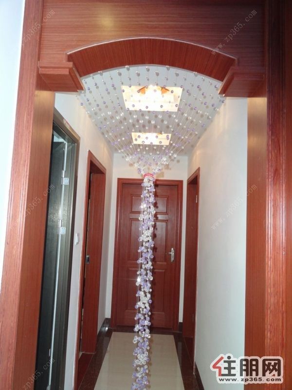 华成都市三房配齐1800元/月