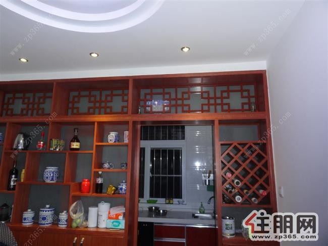 华成都市三房配齐1800元/月