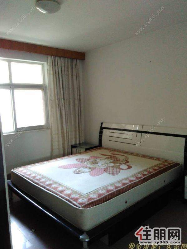 民主路电梯单位4房租2800家电齐拎