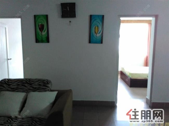 民主路电梯单位4房租2800家电齐拎