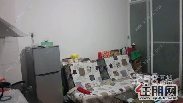 金旺角小区1850元1室1厅1卫精