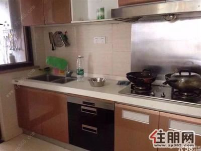 青秀区-保利童心缘精装修3房仅为3千元，配置齐全