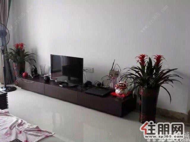 柳北白沙路高档小区保利精装三房房东便宜出