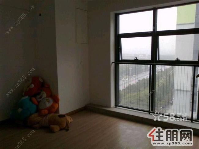 阳光100城市广场1500元1室1厅