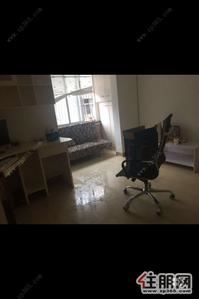 城中区，五星步行街旁2房出租1900元2室2