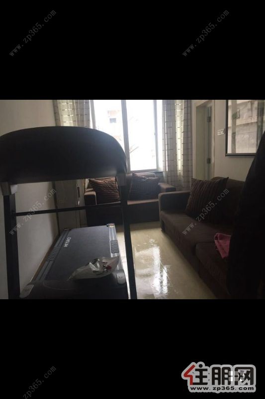 五星步行街旁2房出租1900元2室2