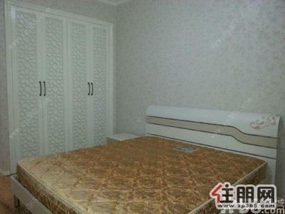 青秀区，盘龙居小区4室2厅140平米精装修采光好