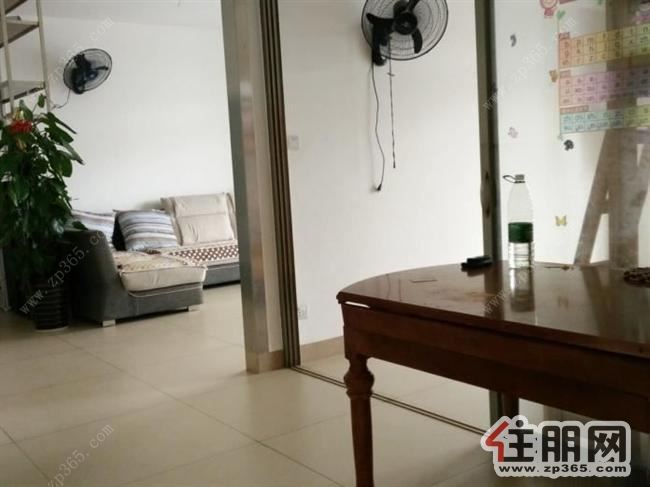 龙脉华庭-北区3室2卫2厅